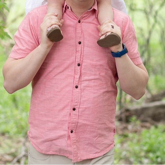 Levi's Other - Levi’s short sleeve button down shirt salmon